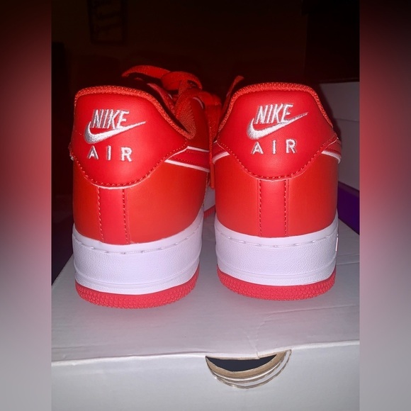Men’s Size 12 US - Nike Air Force 1 '07 ORANGE (Picante Red) BRAND NEW IN BOX - Picture 3 of 7
